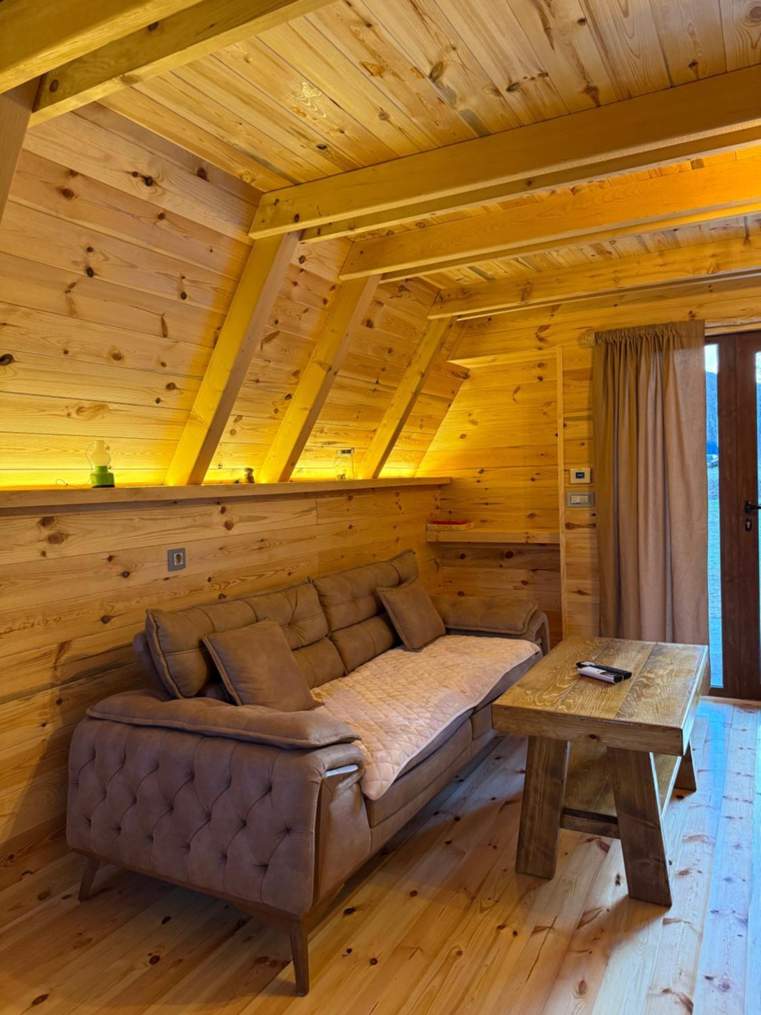 Eco Resort Komarnica Savnik Exterior foto